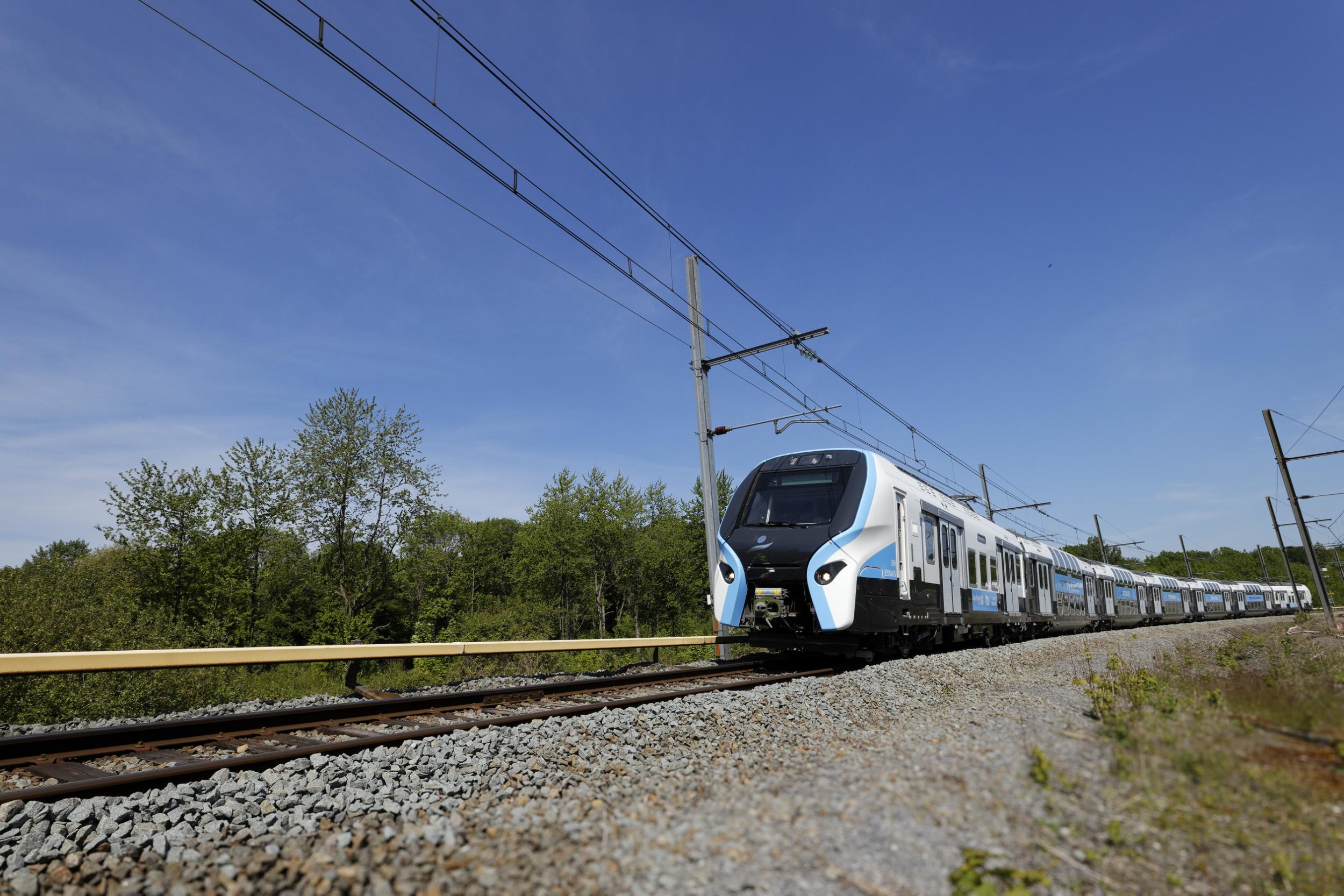 commuter-trains-the-backbone-of-city-life-alstom