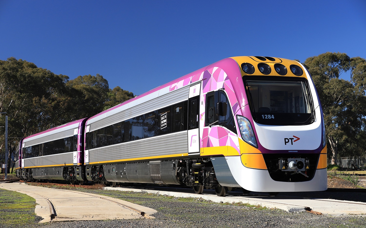 Alstom to locally manufacture an additional 12 VLocity regional trains 